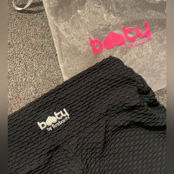 Booty by Brabants Black Athletic Shorts - Picture 5 of 6